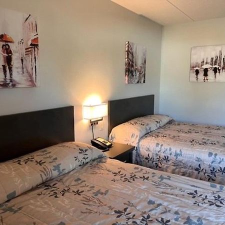 Kirkfield Motor Hotel ウィニペグ エクステリア 写真
